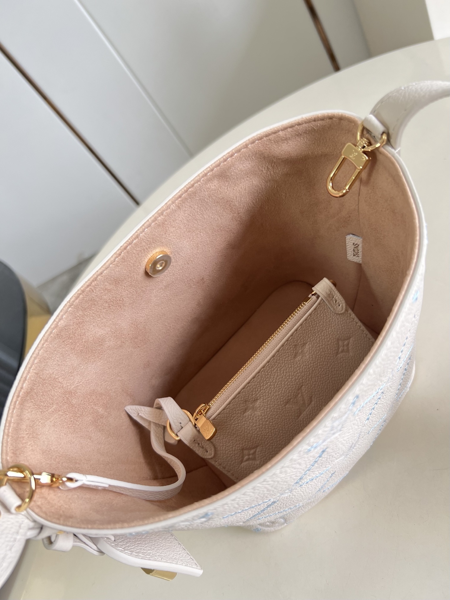 [Louis Vuitton] LV 루이비통 올 인(All In) BB 앙프레인트 버킷백 가방