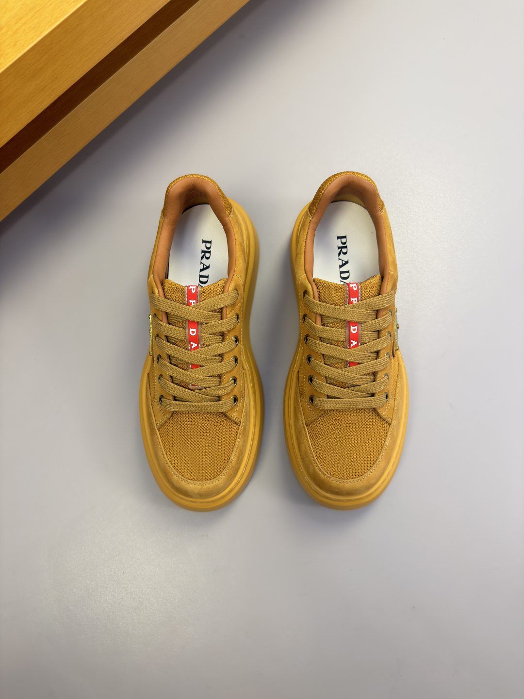 PRADA 프라다 나파 가죽 & 캔버스 스니커즈 신발