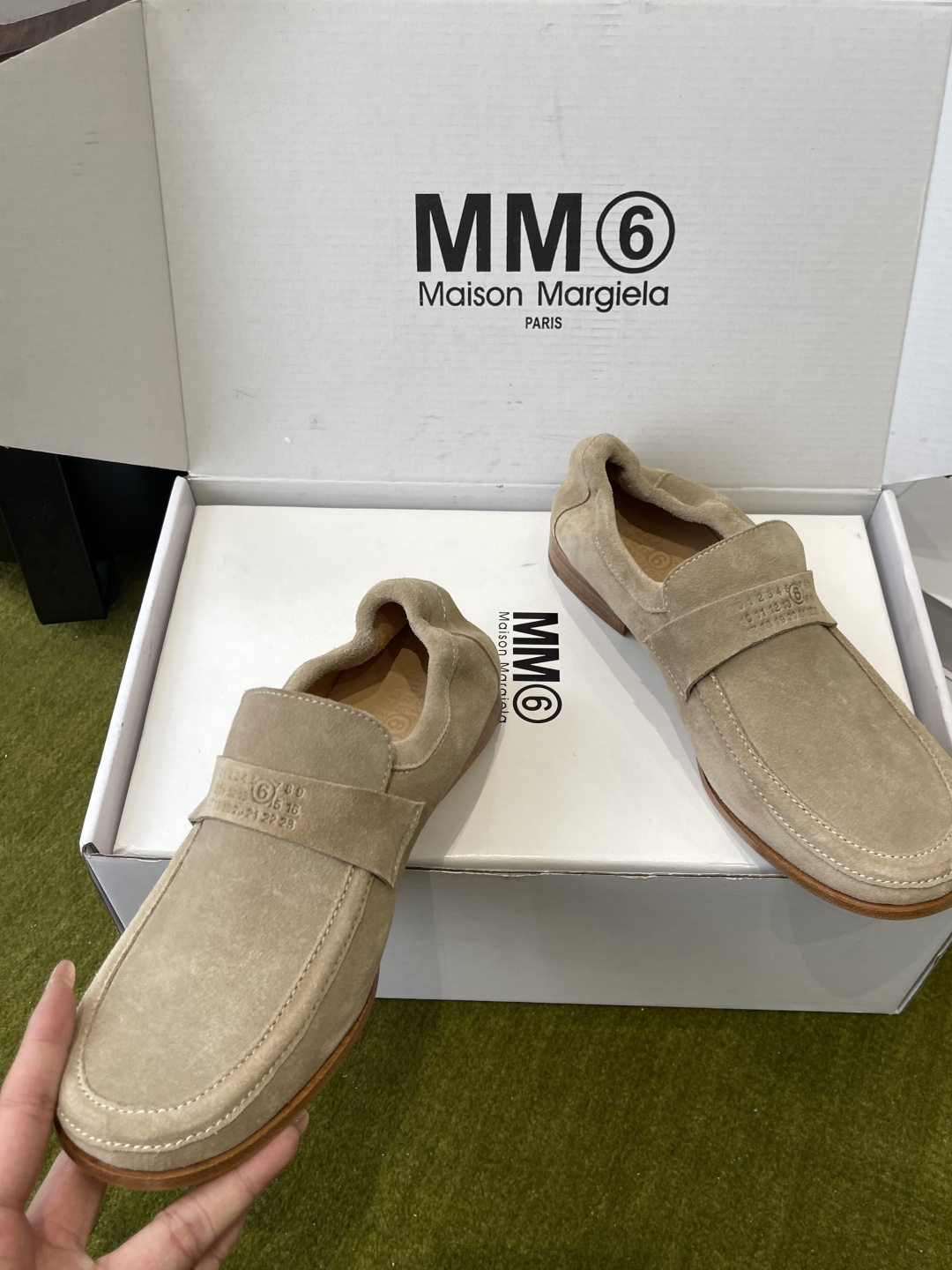 메종 마르지엘라(Maison Margiela) 애플 토 로고 2WAY 로퍼