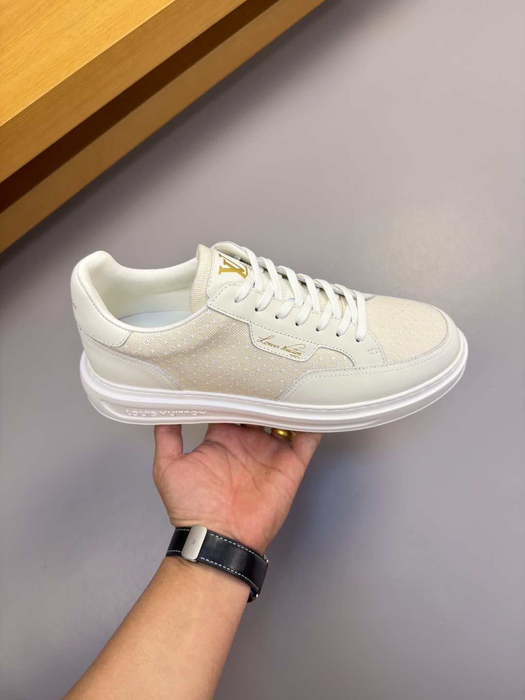 [Louis Vuitton] LV 루이비통 프리미엄 나파 & 데님 프린트 콤비 스니커즈 신발