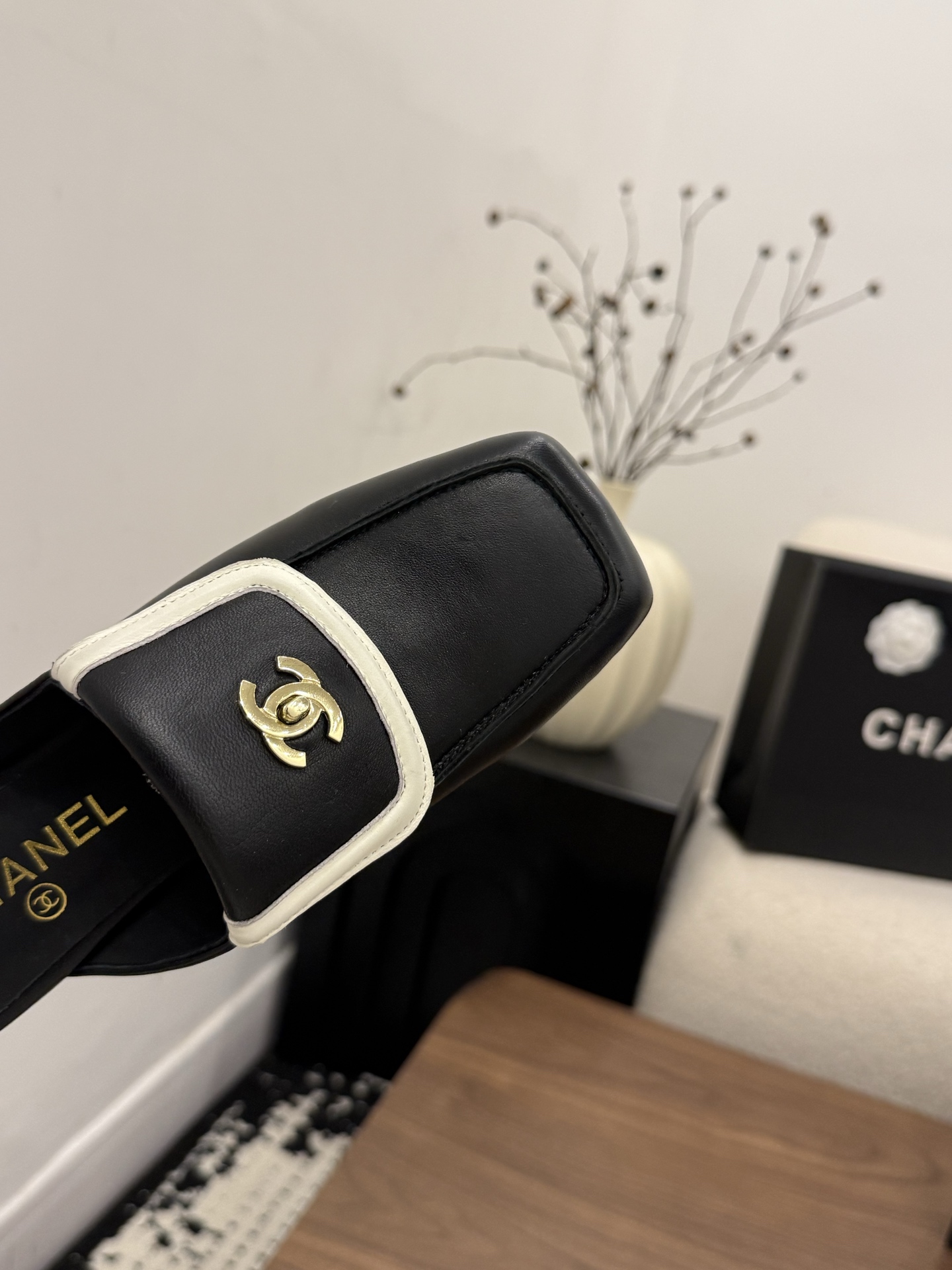 샤넬(CHANEL) 스퀘어토 미들굽 슬리퍼 신발