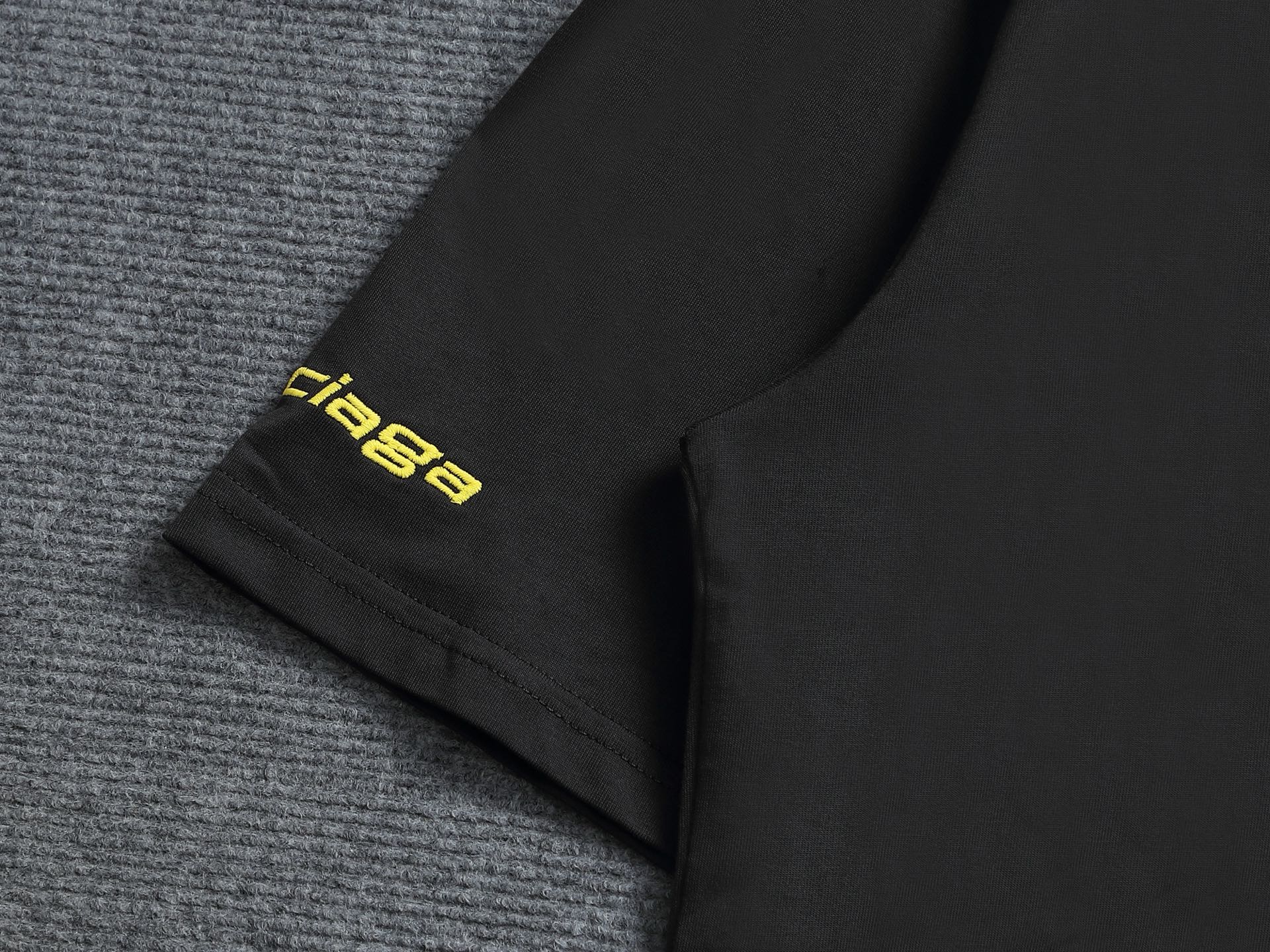 발렌시아가(BALENCIAGA) 서클 레터링 자수 반팔 티셔츠 상의 의류