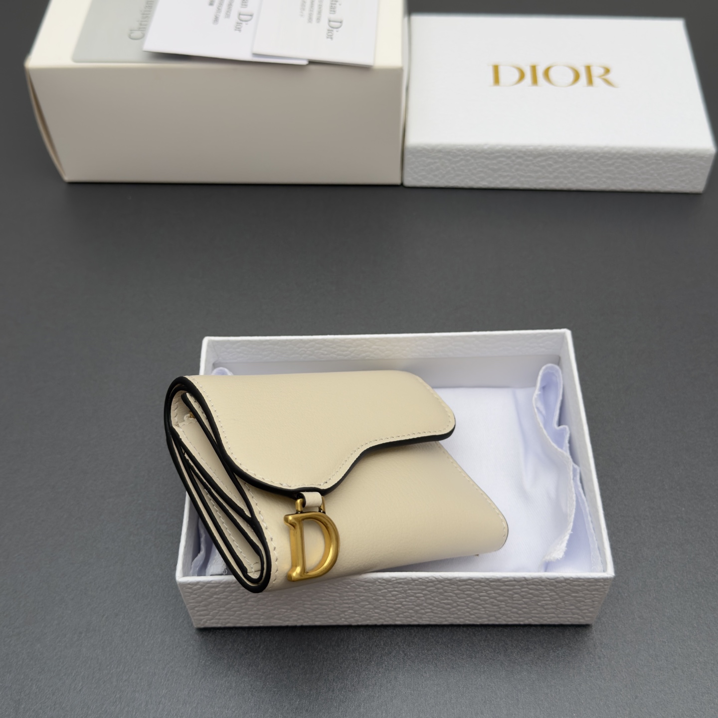 [Dior] 디올 Lotus 로터스 새들 고스트 그레인드 미니 지갑