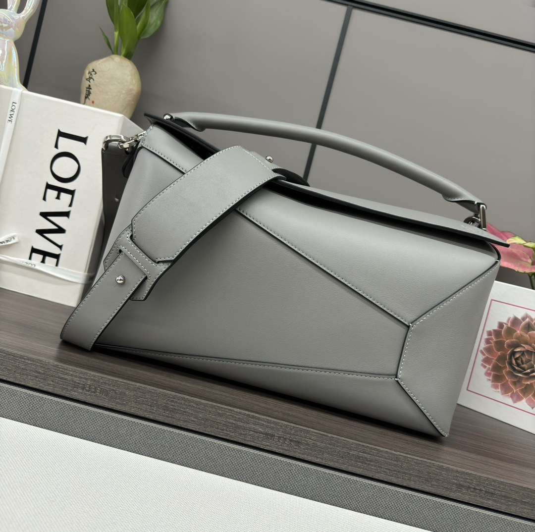 Loewe Puzzle Edge 로에베 퍼즐 라지 백 가방