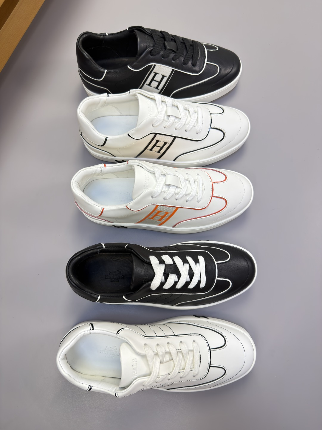 [Hermes] 에르메스 나파 스티치드 'H' 코트 스니커즈 신발