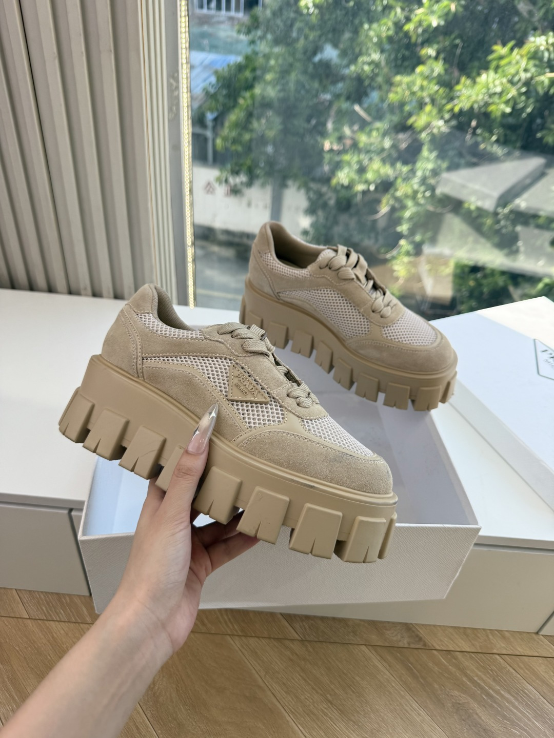 프라다(PRADA) 스웨이드 메쉬 독일군 스니커즈 신발