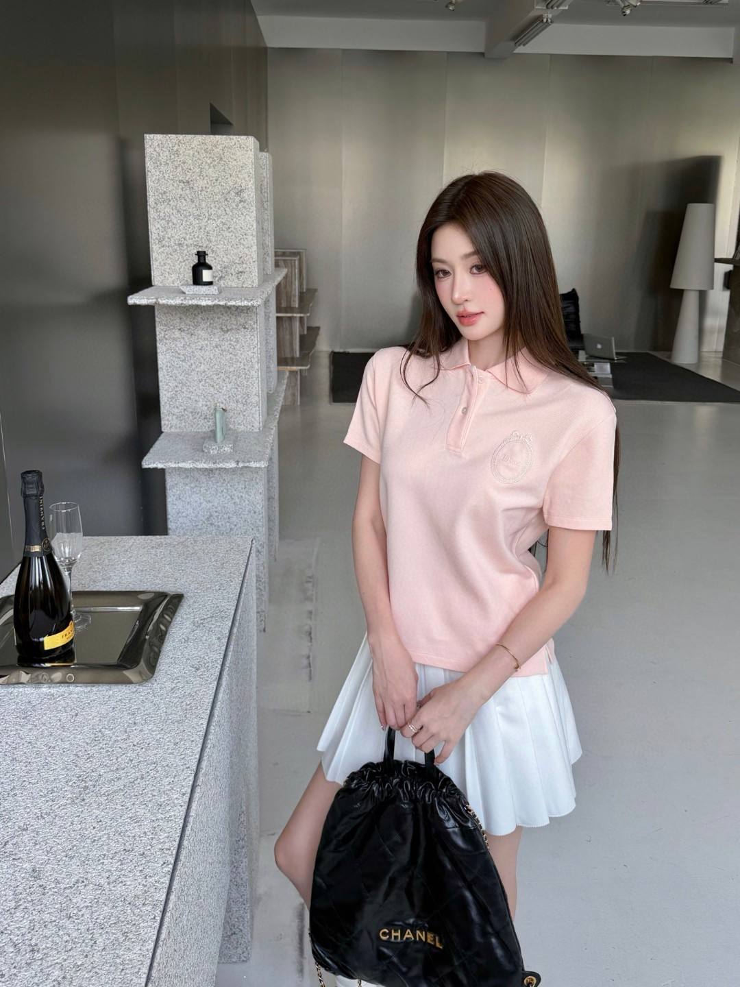 디올(DIOR) 메달리온 로고 자수 반팔 폴로 티셔츠 상의 의류