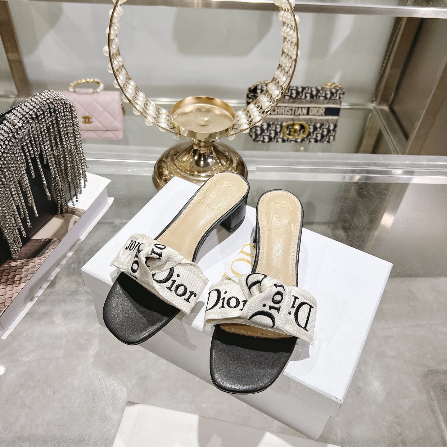 디올(DIOR) 리본 미들힐 슬리퍼 신발