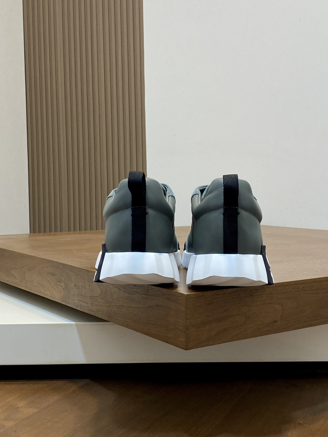 [Hermes] 에르메스 바운싱(Bouncing) 프리미엄 카프스킨 & 고트스킨 스니커즈 신발