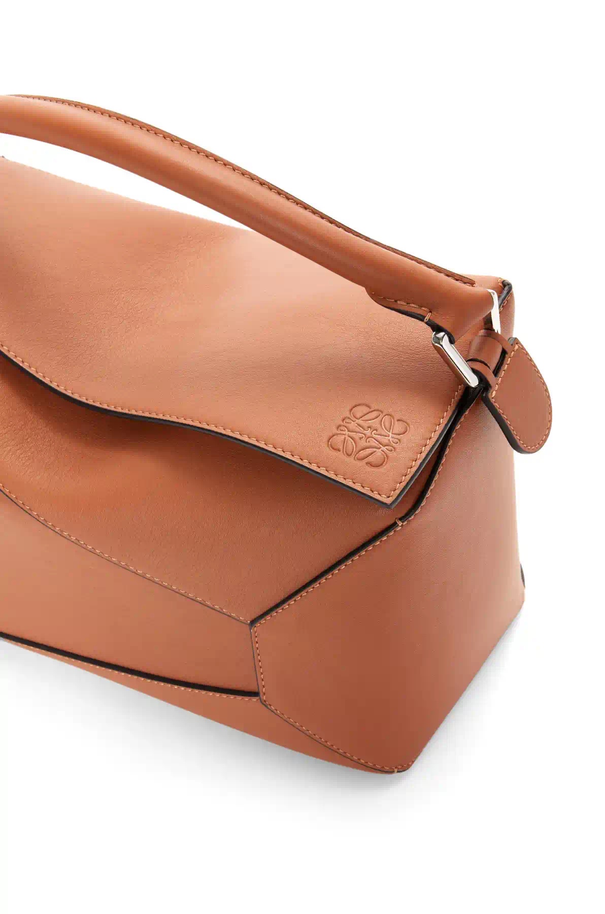 Loewe 로에베 퍼즐 미디엄 소프트 레더 백 가방