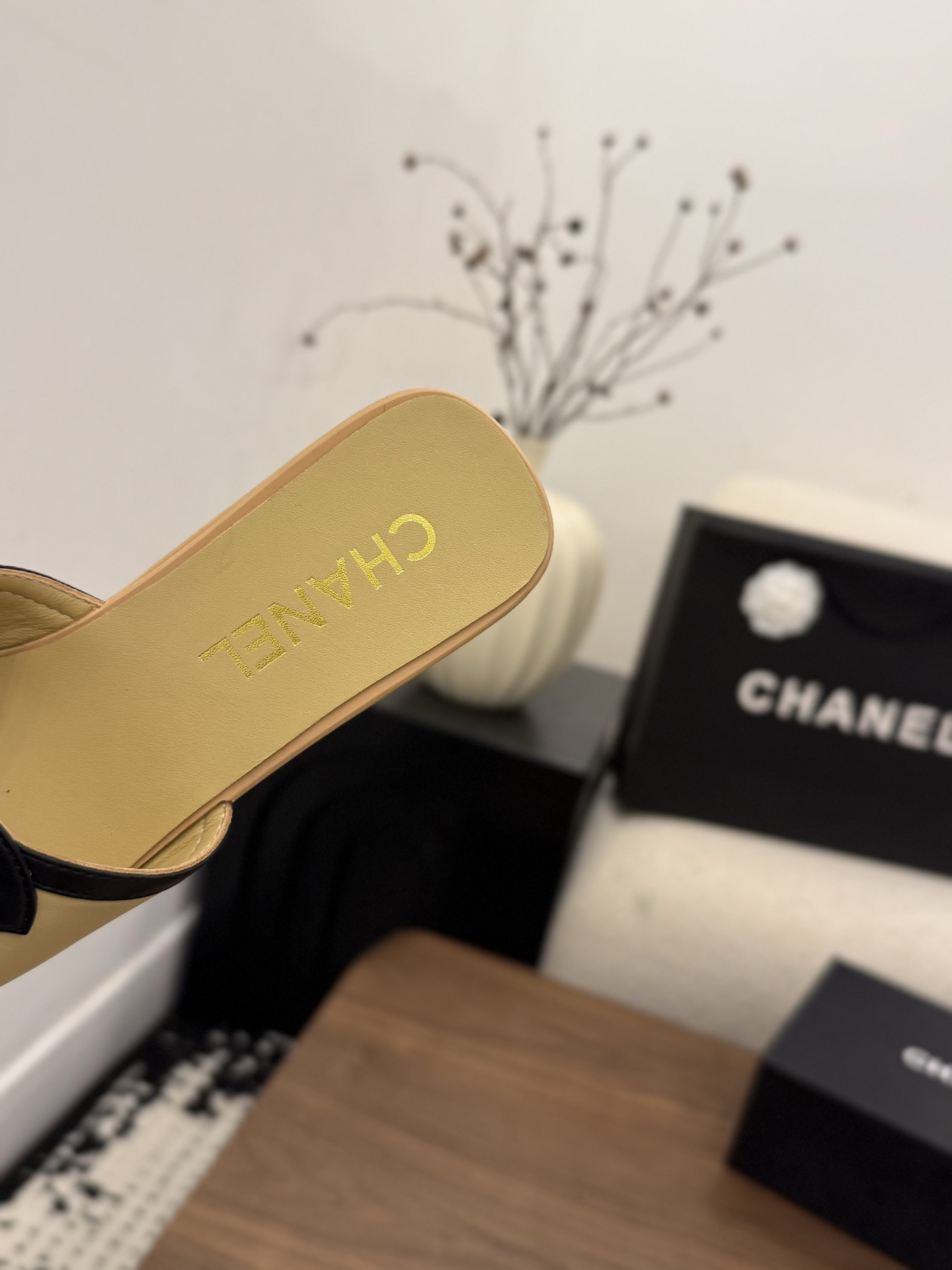 샤넬(CHANEL) 로고 플랫폼 웨지 슬리퍼 신발