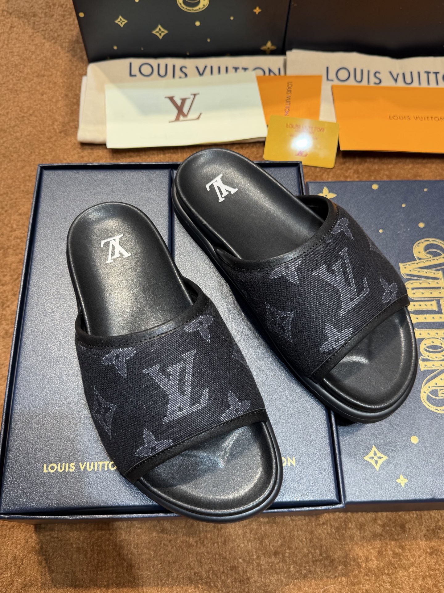 [Louis Vuitton] LV 루이비통 Waterfront 워터프론트 모노그램 모던 슬리퍼 신발
