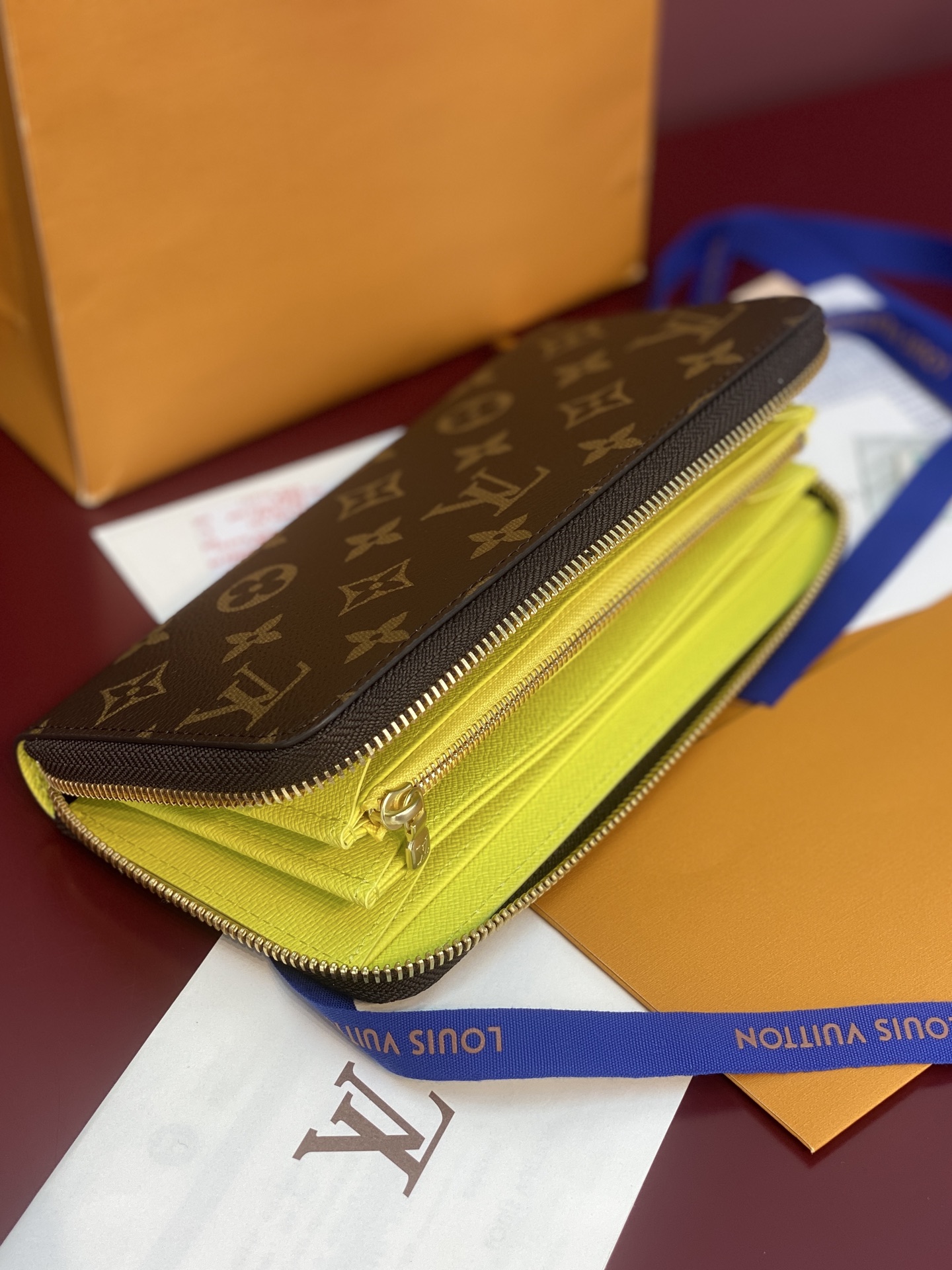 [Louis Vuitton] LV 루이비통 모노그램 Zippy 지피 월릿 (레몬 옐로우) 장지갑