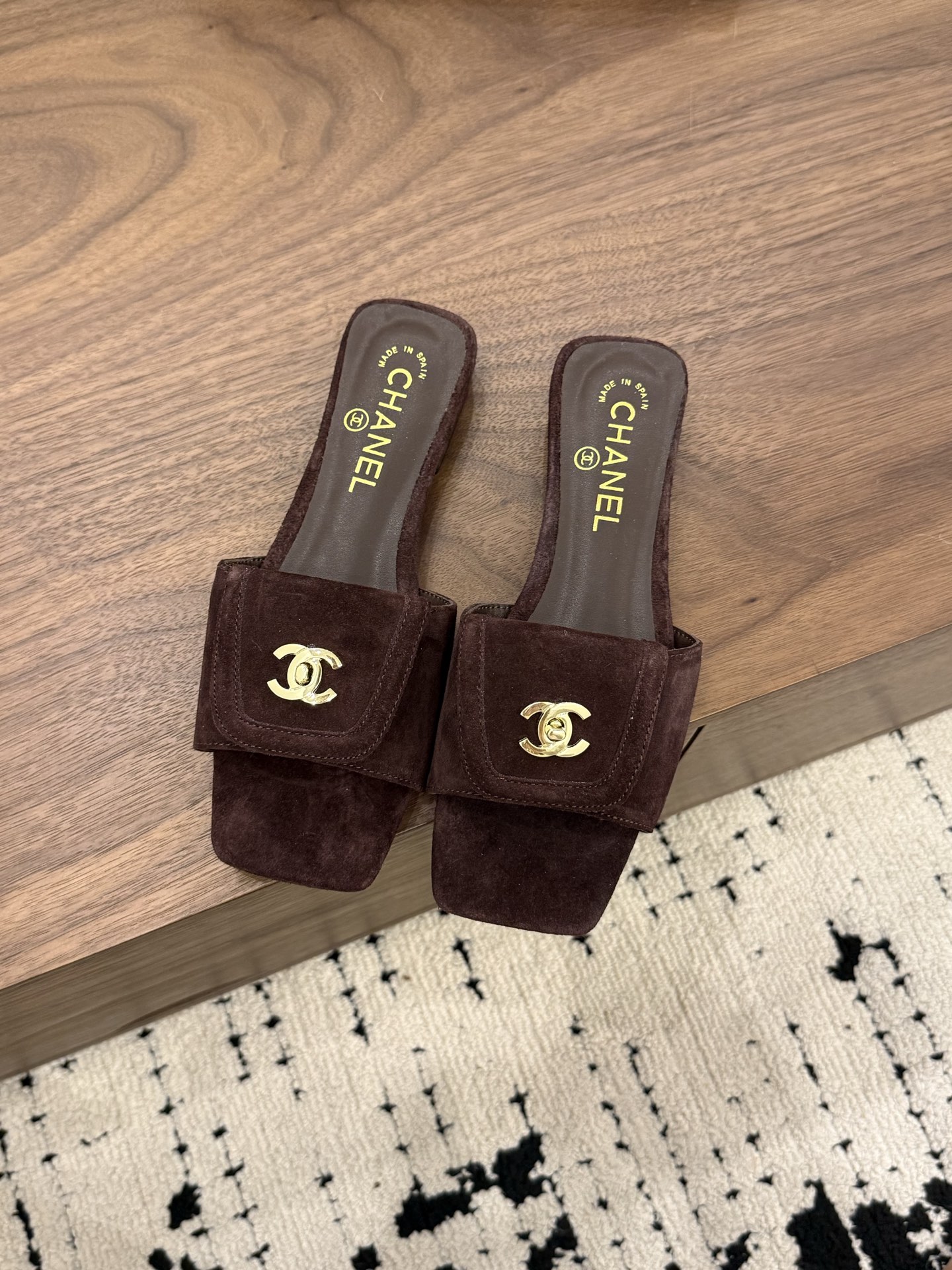 샤넬(CHANEL) 버클 스퀘어토 플랫 슬리퍼 신발