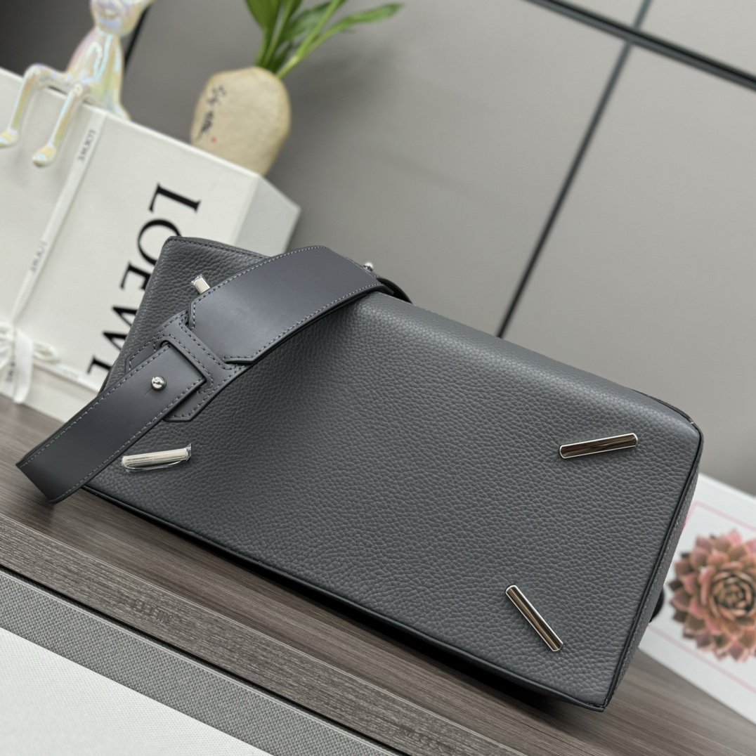 Loewe Puzzle Edge 로에베 퍼즐 라지 백 가방