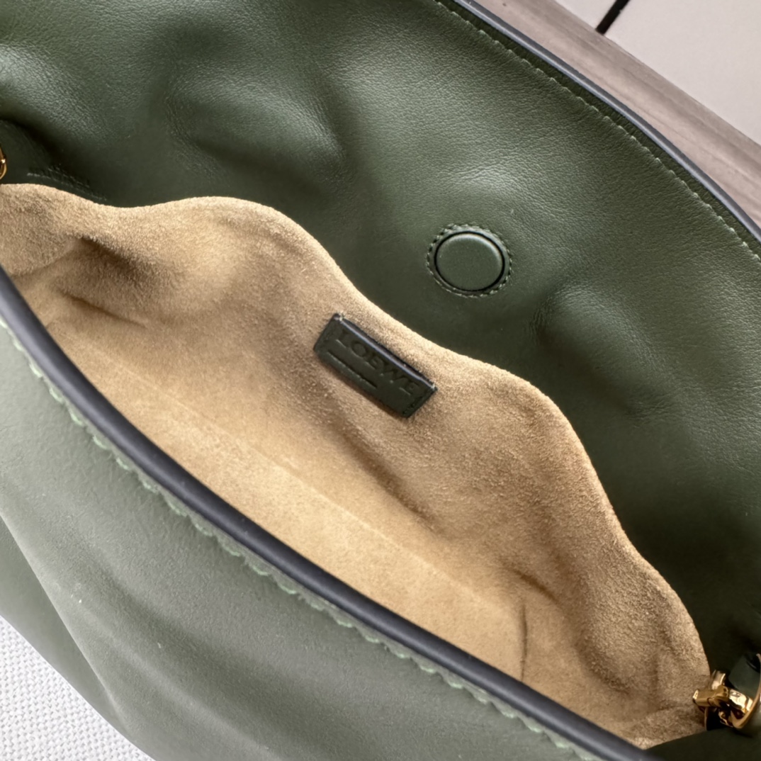 LOEWE 로에베 Flamenco 플라멩코 퍼스 나파 카프스킨 파우치 숄더백 가방