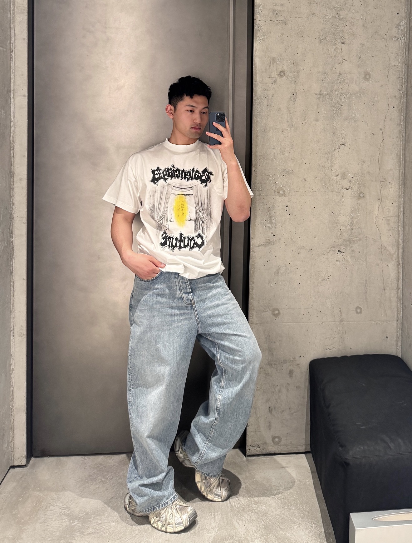 발렌시아가(BALENCIAGA) 꾸뛰르 레터링 반팔 티셔츠 의류