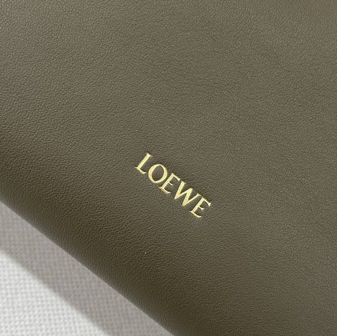 LOEWE 로에베 Flamenco 플라멩코 퍼스 나파 카프스킨 파우치 숄더백 가방