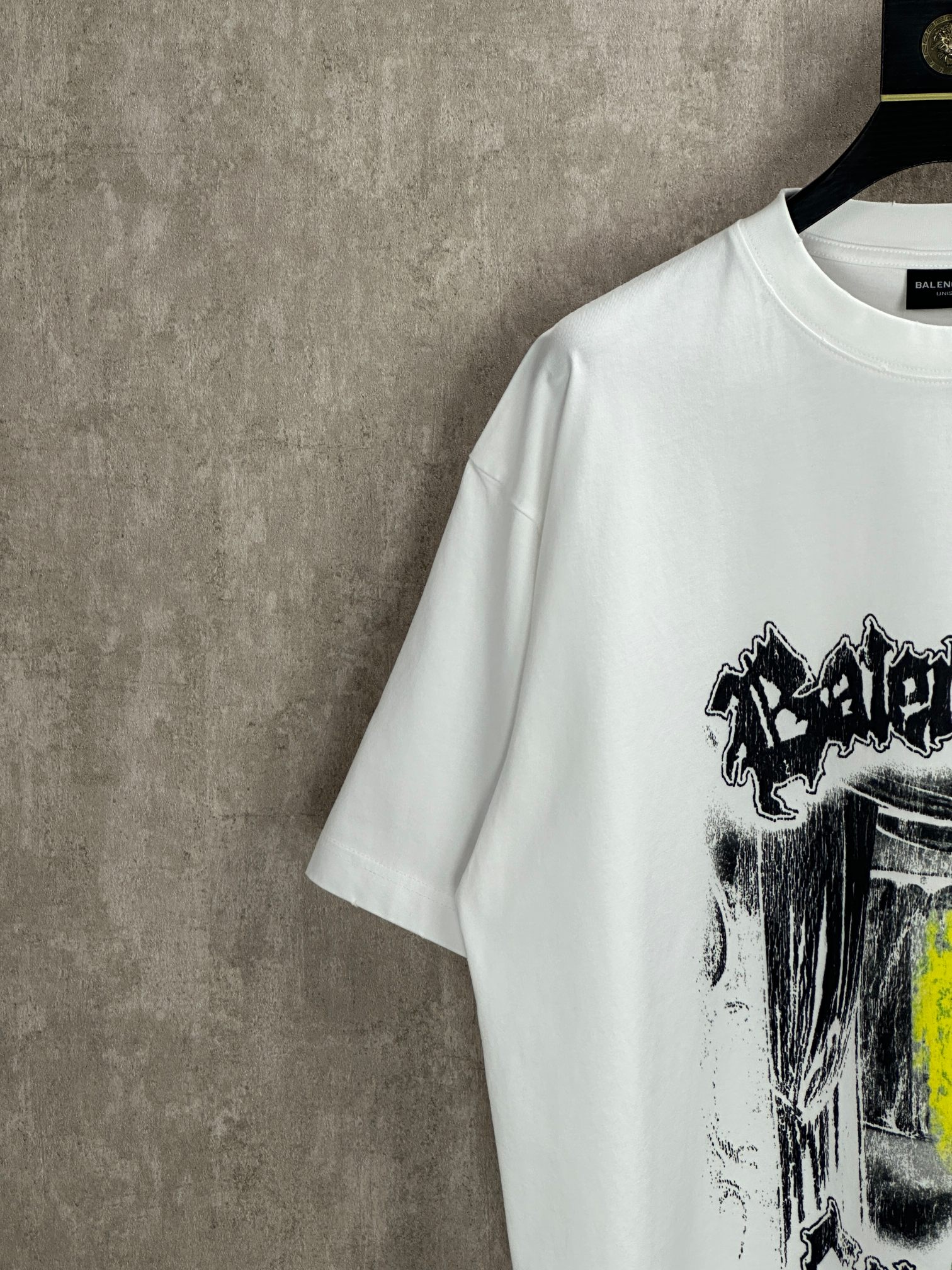 발렌시아가(BALENCIAGA) 꾸뛰르 레터링 반팔 티셔츠 의류