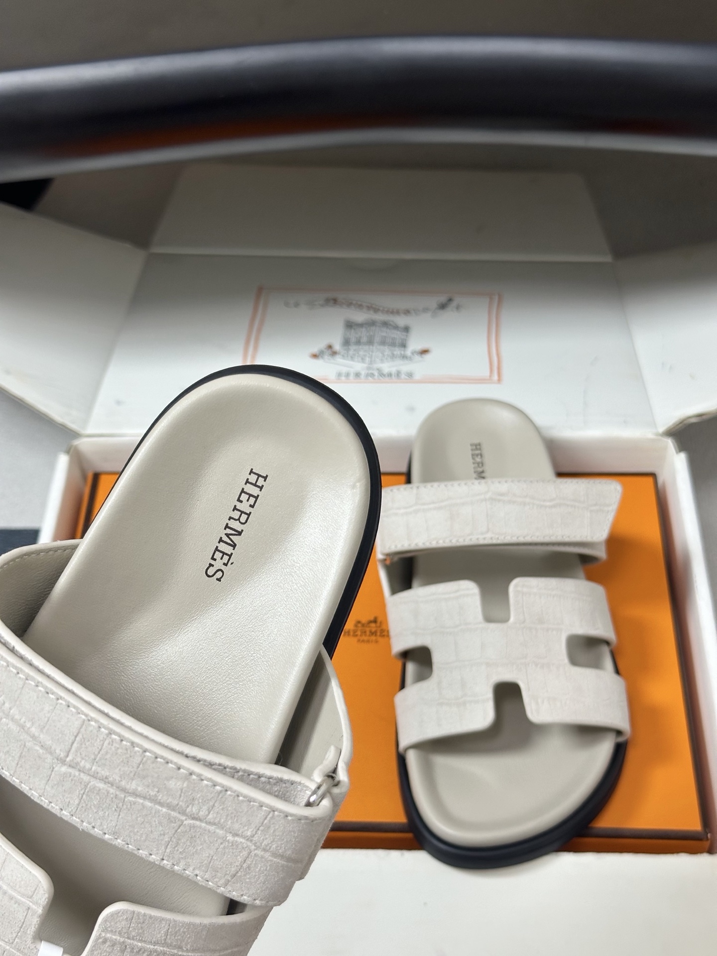 에르메스(HERMES) H 로고 벨크로 플랫 슬리퍼 신발