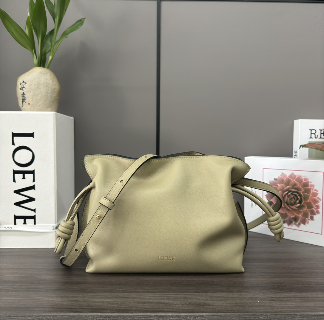 LOEWE 로에베 Flamenco 플라멩코 퍼스 나파 카프스킨 파우치 숄더백 가방