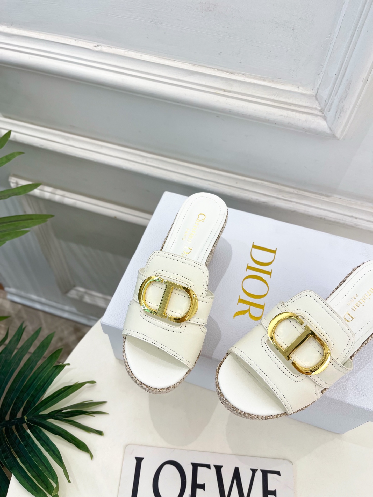 디올(DIOR) CD 버클 웨지 플랫폼 슬리퍼 신발