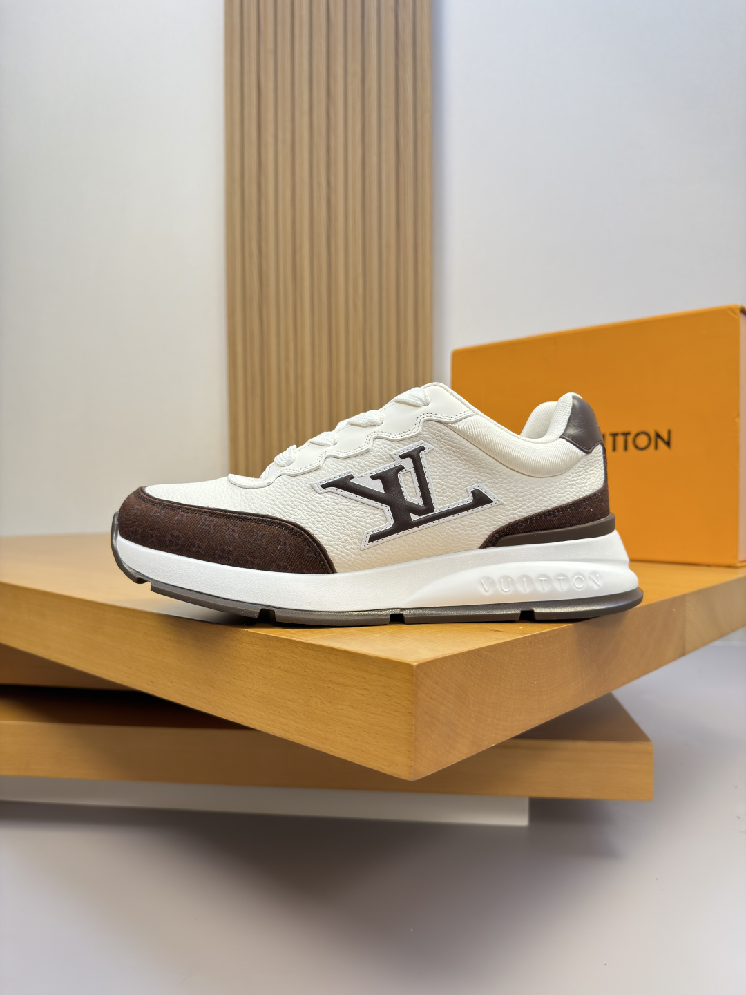 [Louis Vuitton] LV 루이비통 프리미엄 슈링크 & 모노그램 콤비 스니커즈 신발