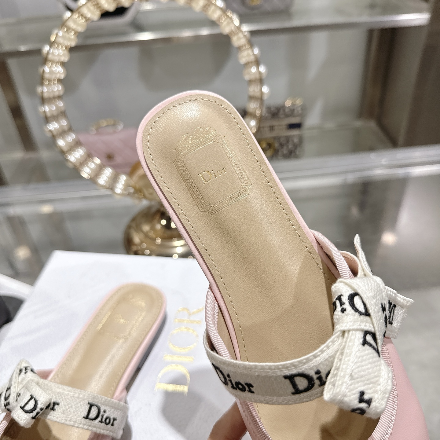 디올(DIOR) 리본 스트랩 메리제인 슬리퍼 신발