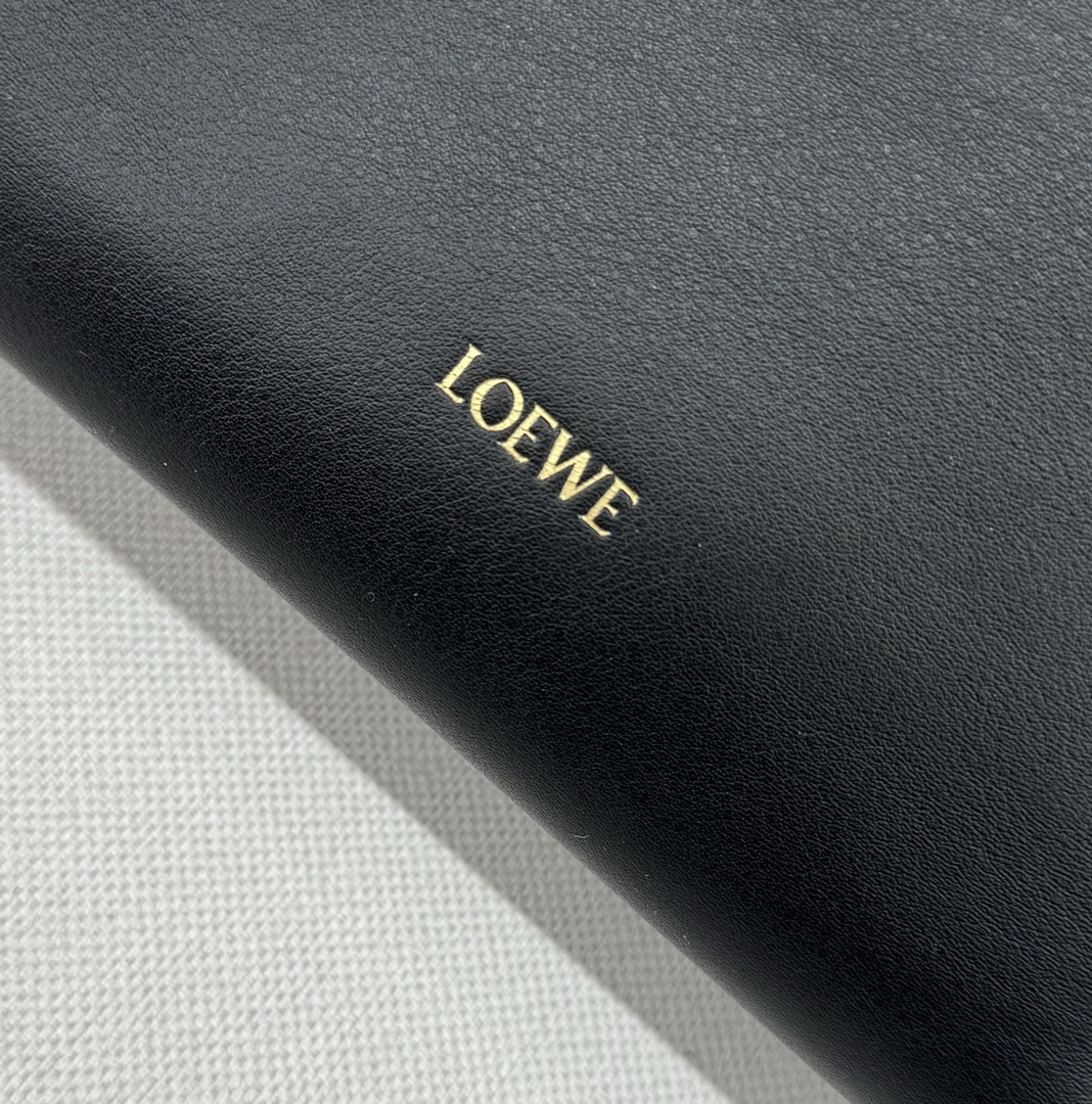 LOEWE 로에베 Flamenco 플라멩코 퍼스 나파 카프스킨 파우치 숄더백 가방