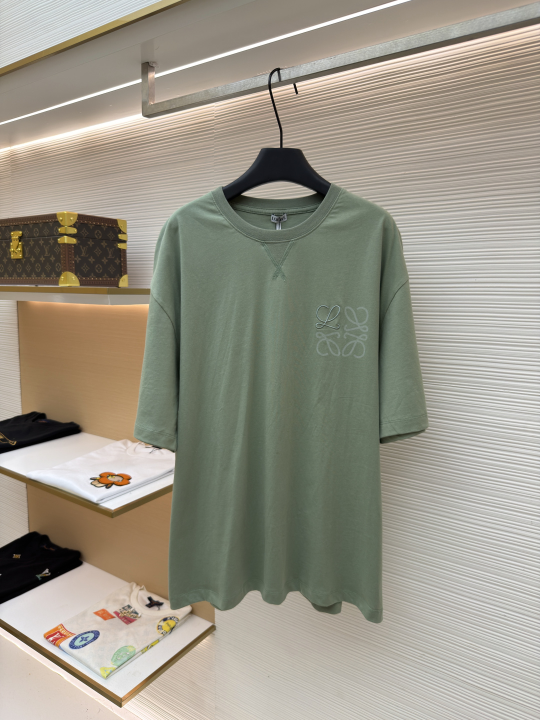 로에베(LOEWE) 아나그램 자수 반팔 티셔츠 상의 의류