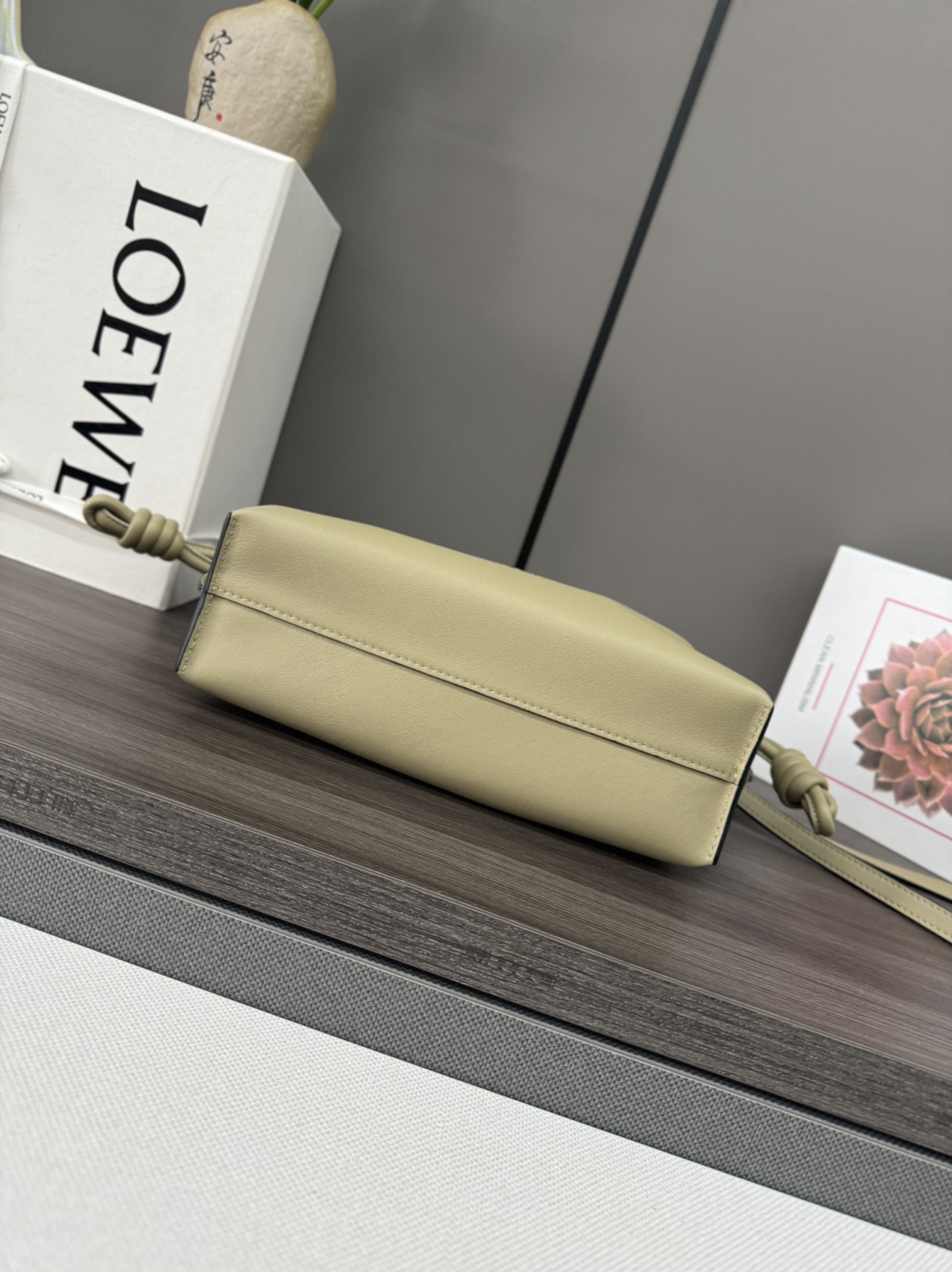 LOEWE 로에베 Flamenco 플라멩코 퍼스 나파 카프스킨 파우치 숄더백 가방