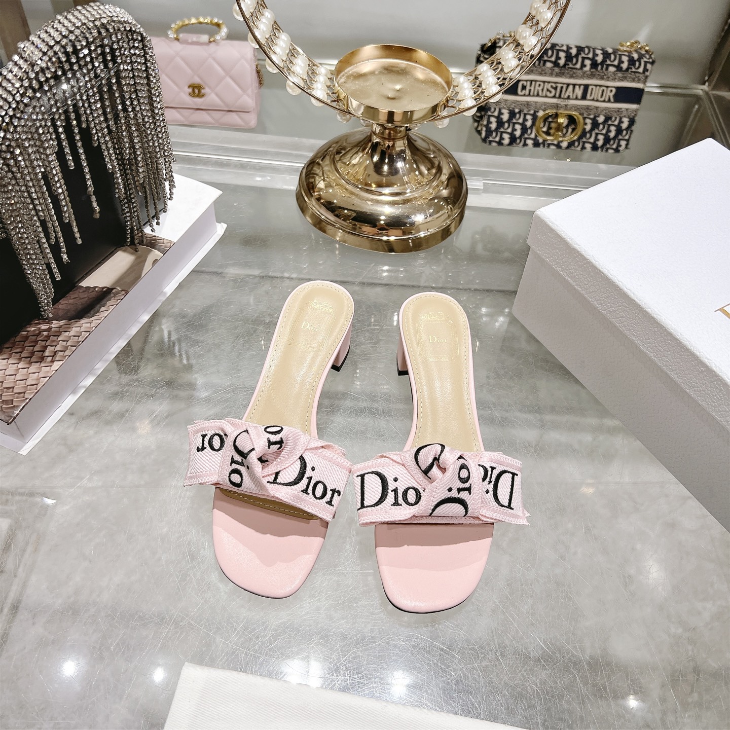 디올(DIOR) 리본 미들힐 슬리퍼 신발