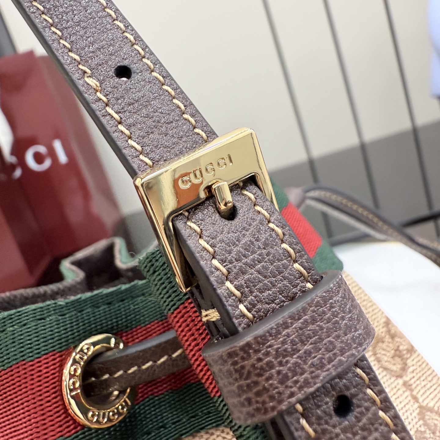 [Gucci] 구찌 (Generation) GG 수프림 코팅 캔버스 버킷백 (샌드/브라운) 가방