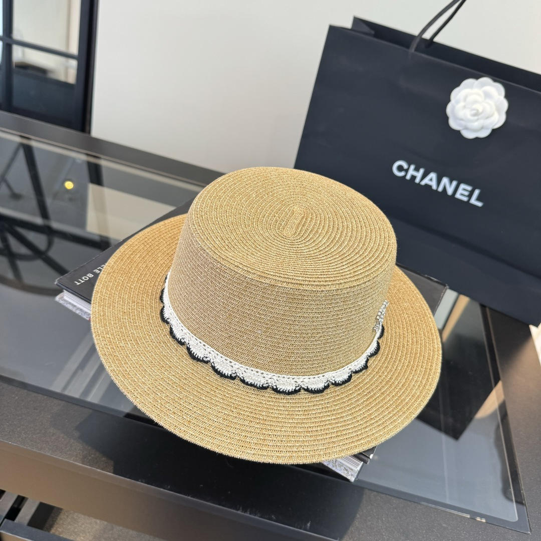 샤넬(CHANEL) 플랫 밀짚모자 모자