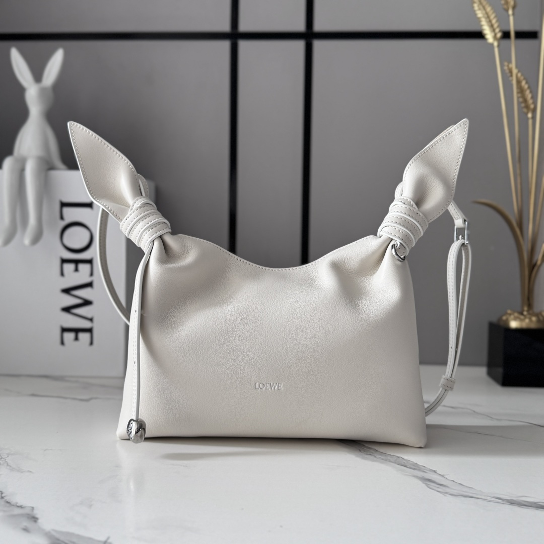 [LOEWE] 로에베 미니 스무스 카프스킨 스카프 백 가방 / BA604