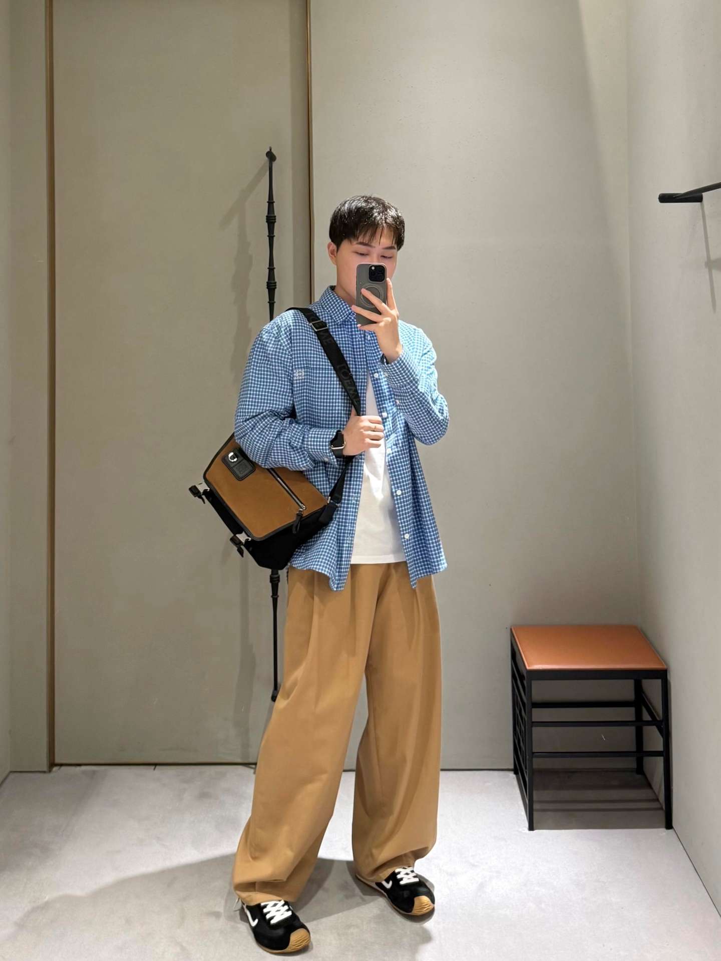로에베(LOEWE) 아나그램 자수 깅엄 체크 긴팔 셔츠 상의 의류