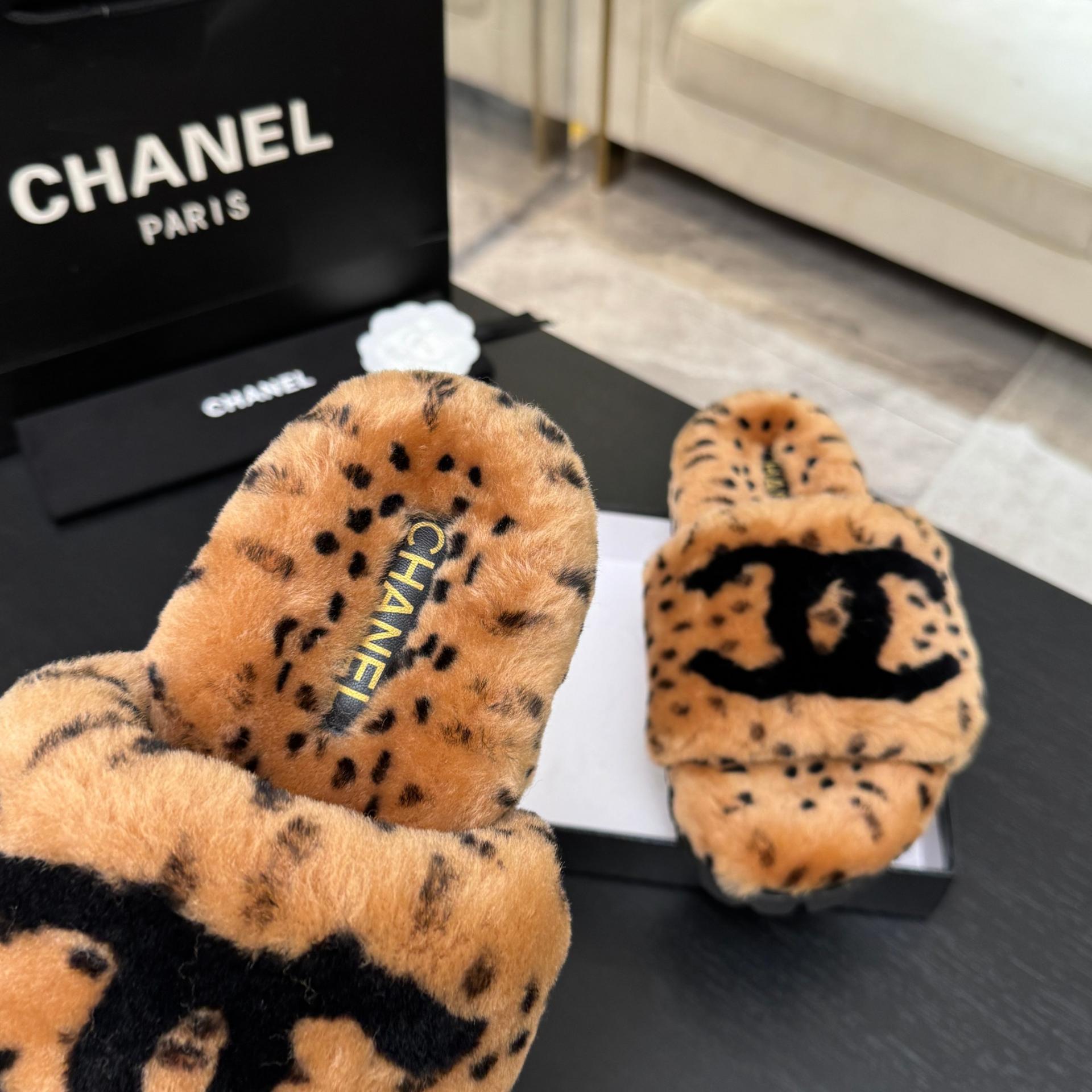 샤넬(CHANEL) 시어링 퍼 슬리퍼 신발