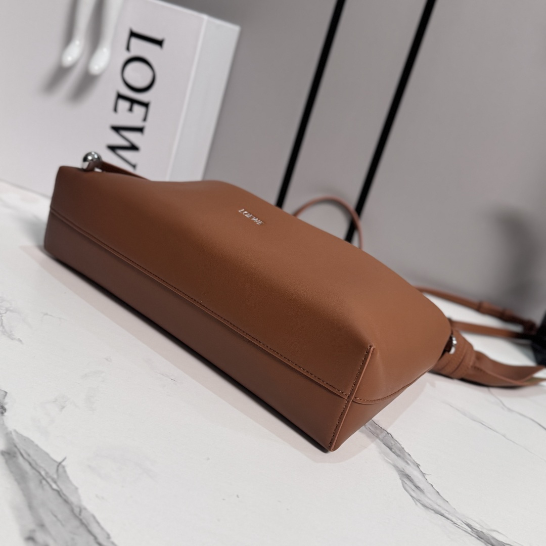 [LOEWE] 로에베 미디엄 스무스 카프스킨 스카프 백 가방 / BA603