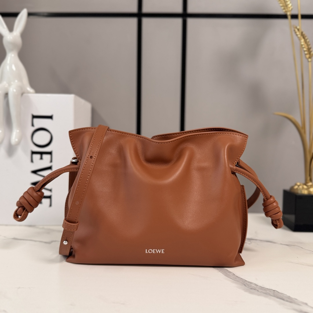 LOEWE 로에베 Flamenco 플라멩코 퍼스 나파 카프스킨 파우치 숄더백 가방