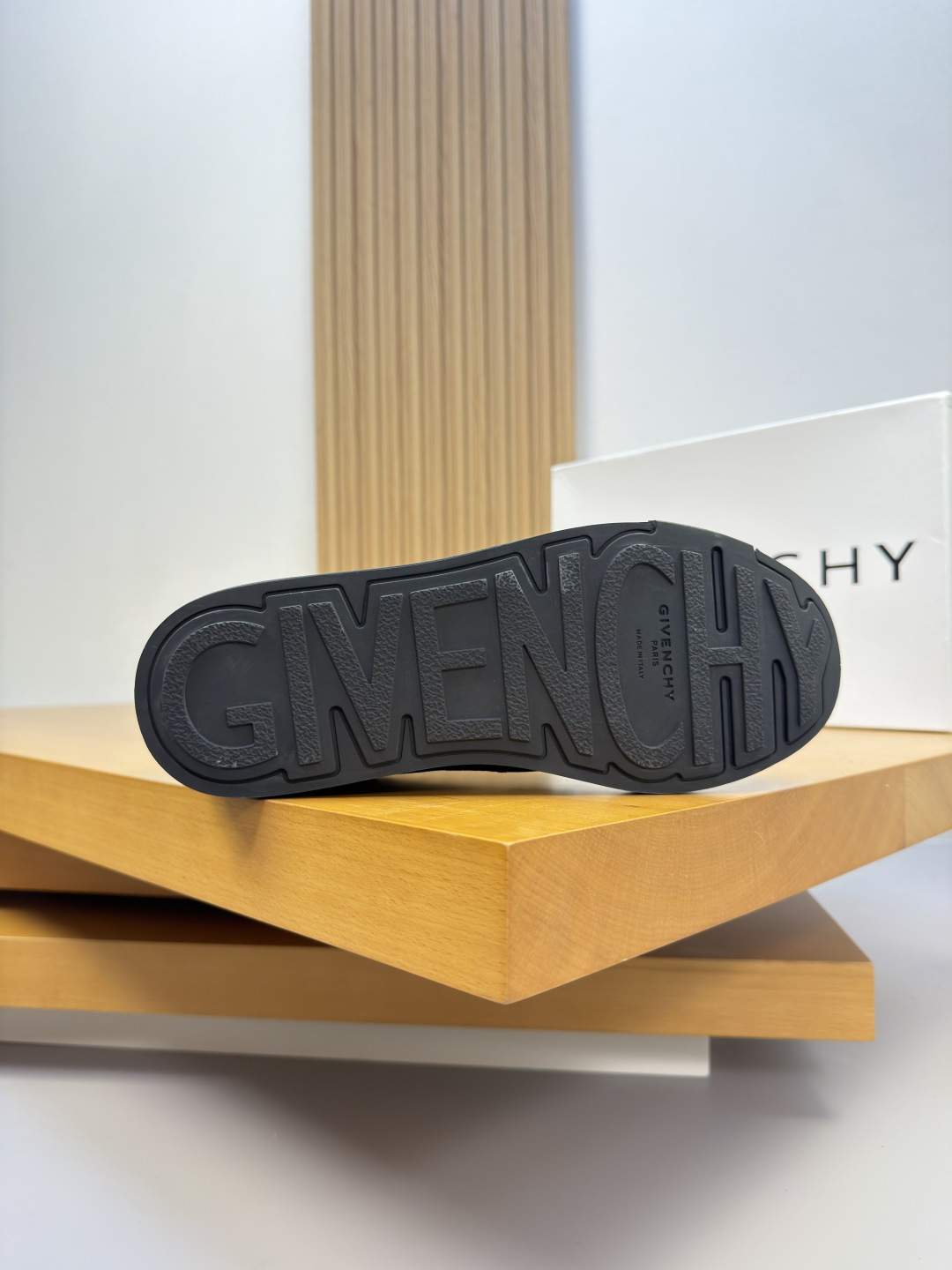 [Givenchy] 지방시 프리미엄 나파 & 스웨이드 콤비 스니커즈 신발