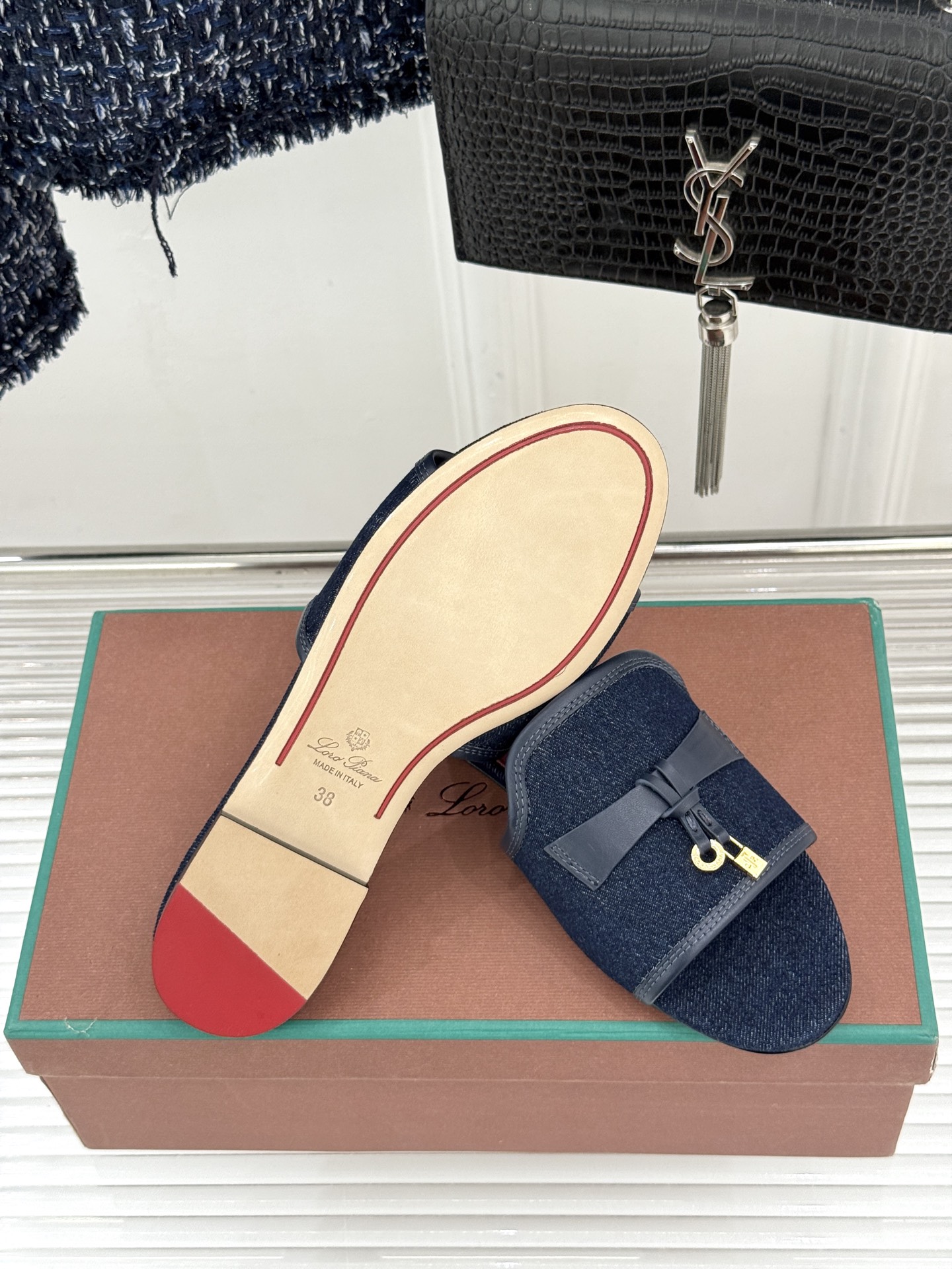 로로피아나(Loro Piana) 펜던트 뮬 샌들 신발