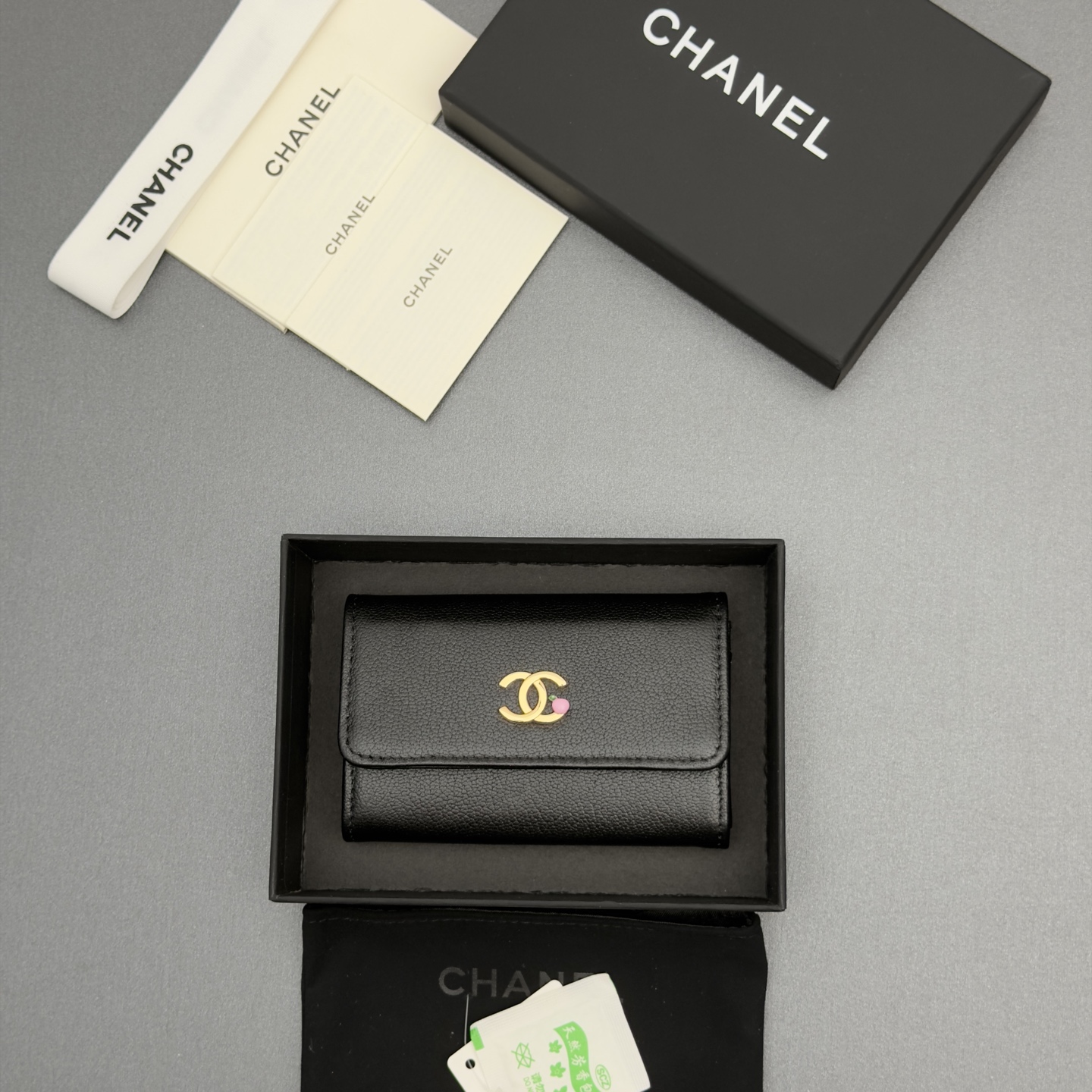 [Chanel] 샤넬 메탈 로고 스냅 카드 지갑