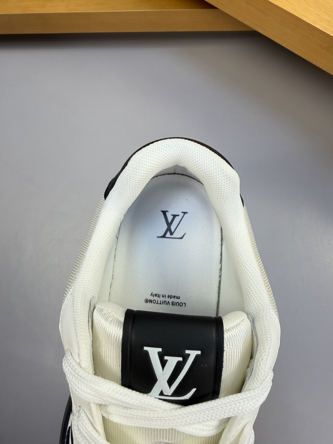 [Louis Vuitton] LV 루이비통 프리미엄 슈링크 & 모노그램 콤비 스니커즈 신발