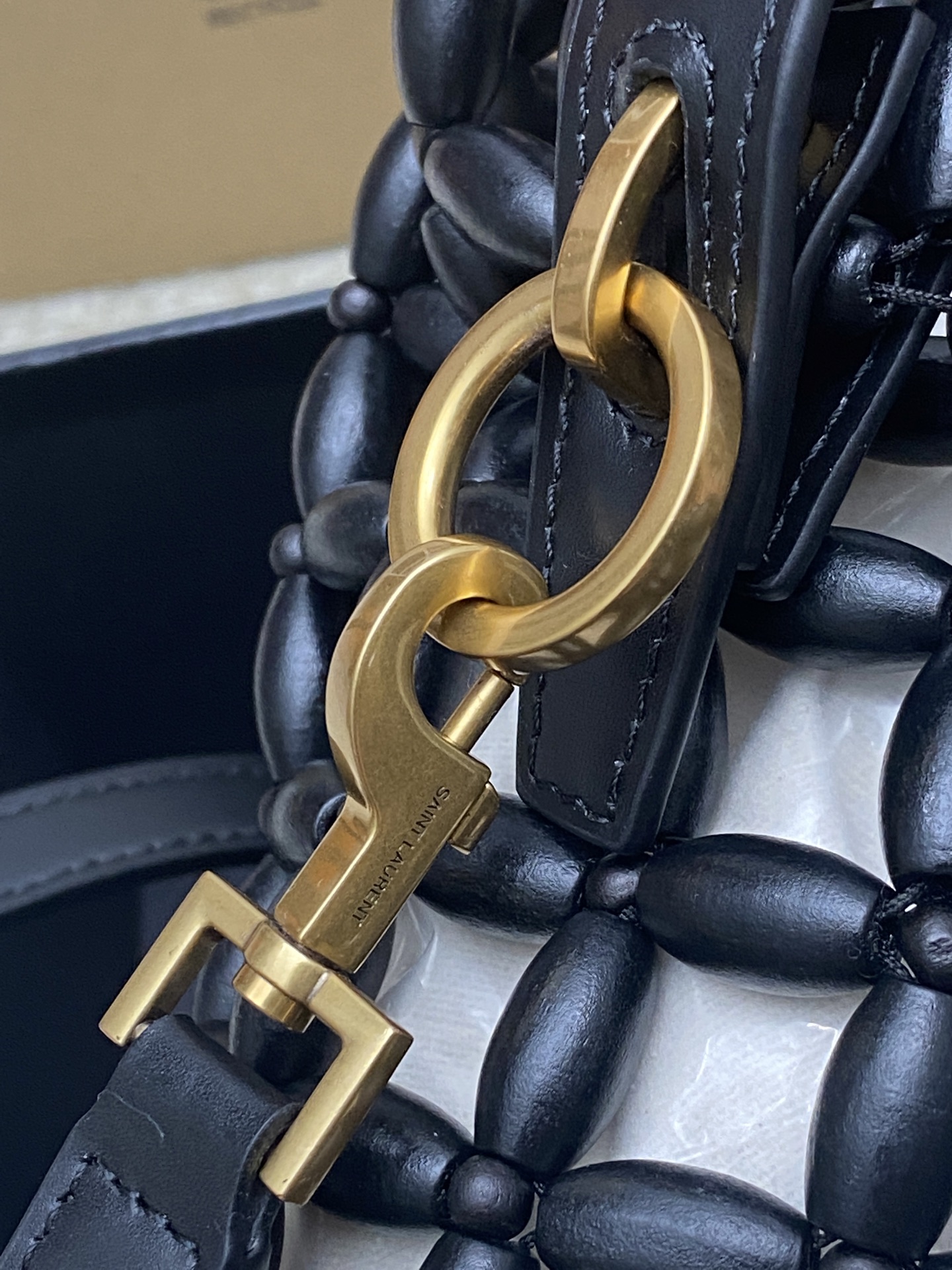 Saint Laurent YSL 생로랑 우드 비즈 위브 버킷백 가방 / 749036