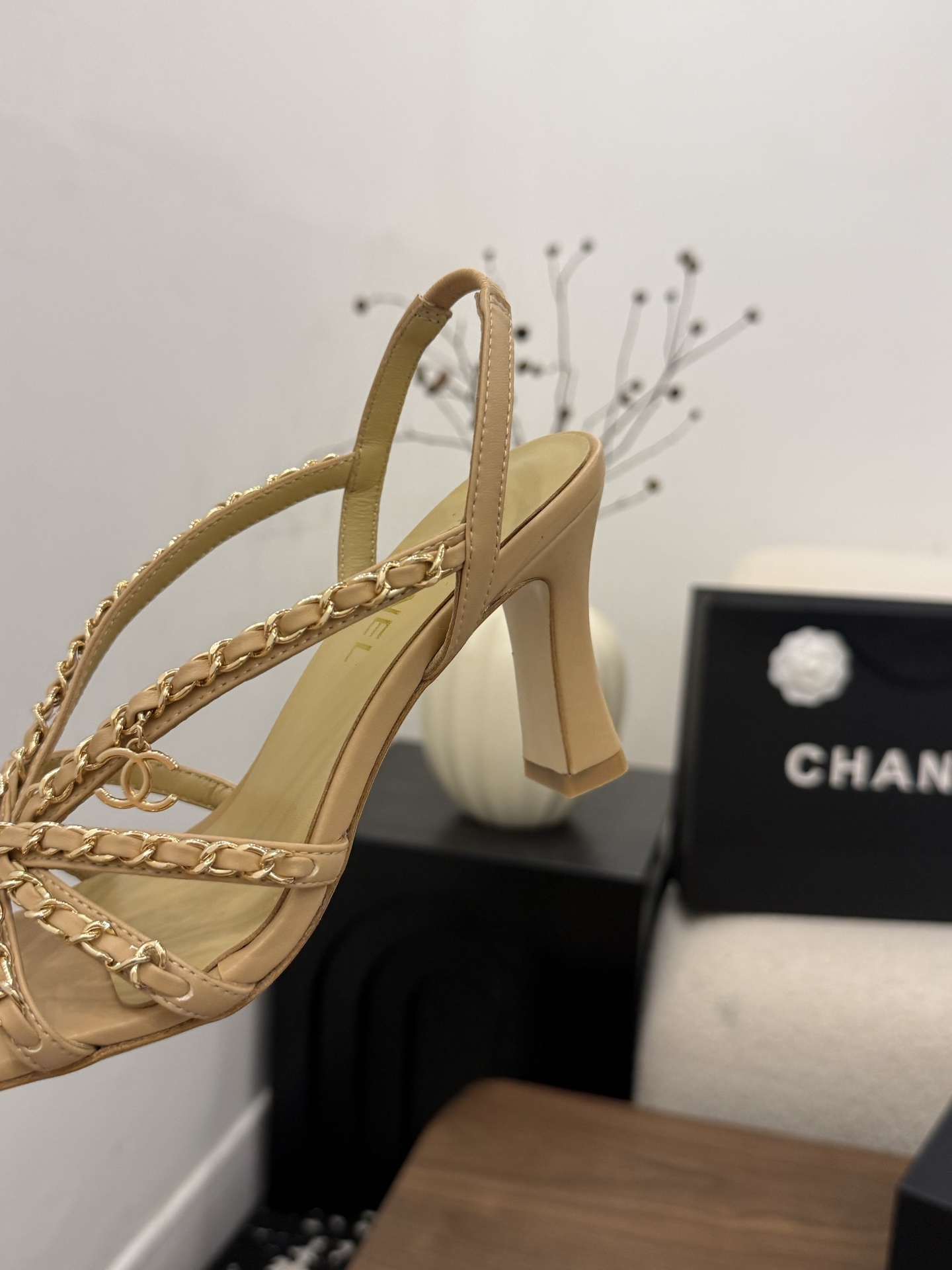 샤넬(CHANEL) 체인 스트랩 하이힐 샌들 신발