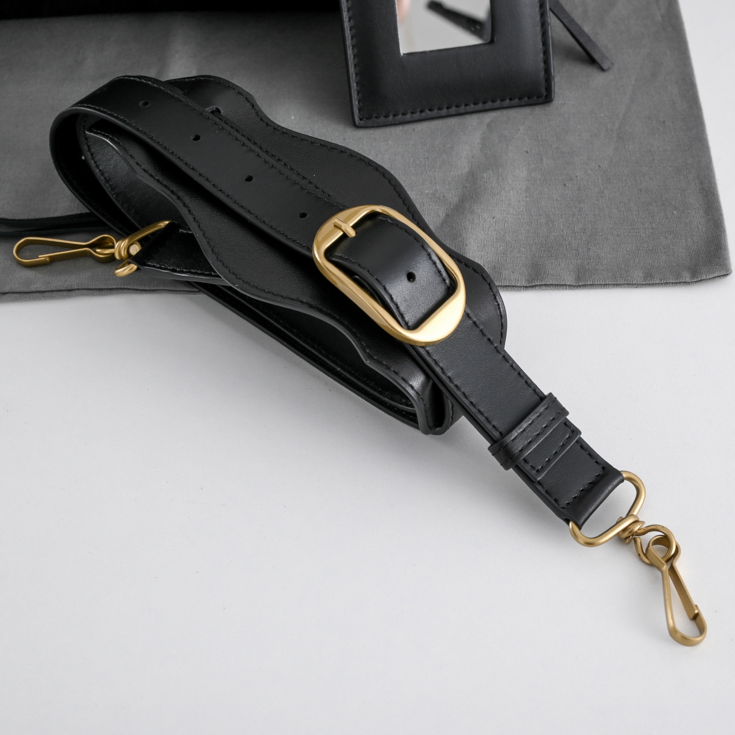 BALENCIAGA 발렌시아가 Le City 르 시티 스웨이드 컴비네이션 카프스킨 모터사이클 백 가방