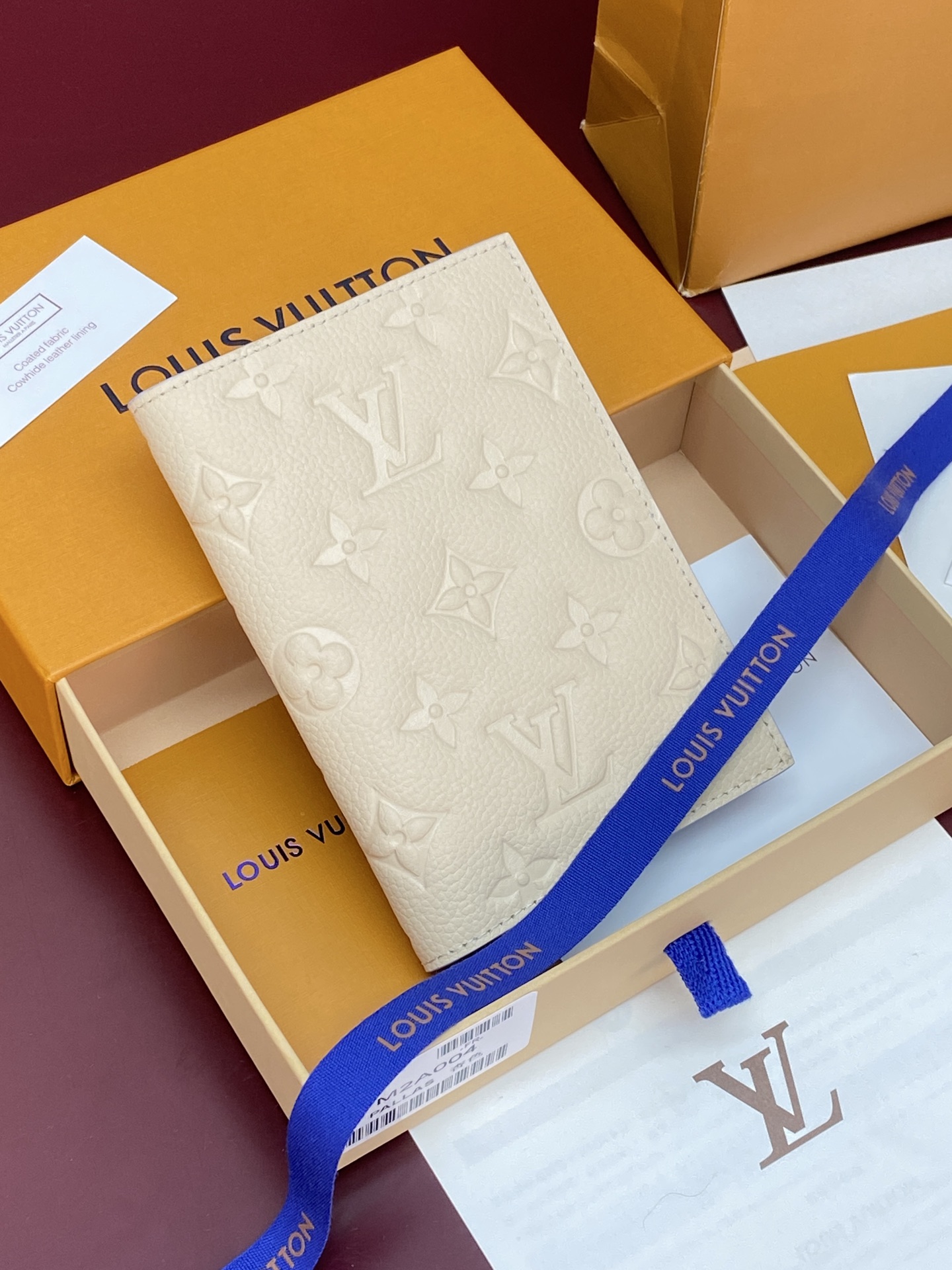 [Louis Vuitton] LV 루이비통 엠프레인 하이 섬머 패스포트 홀더 여권 지갑 M2A003