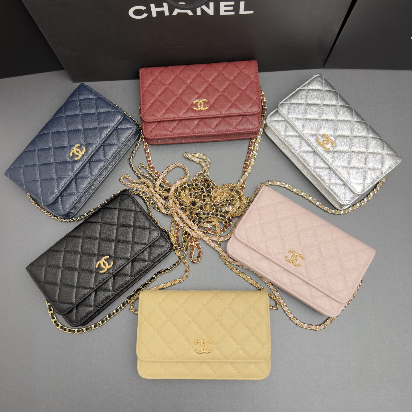 [Chanel] 샤넬 26SS 캐비어 멀티 젬스톤 체인 아코디언 플랩백 (WOC) 가방
