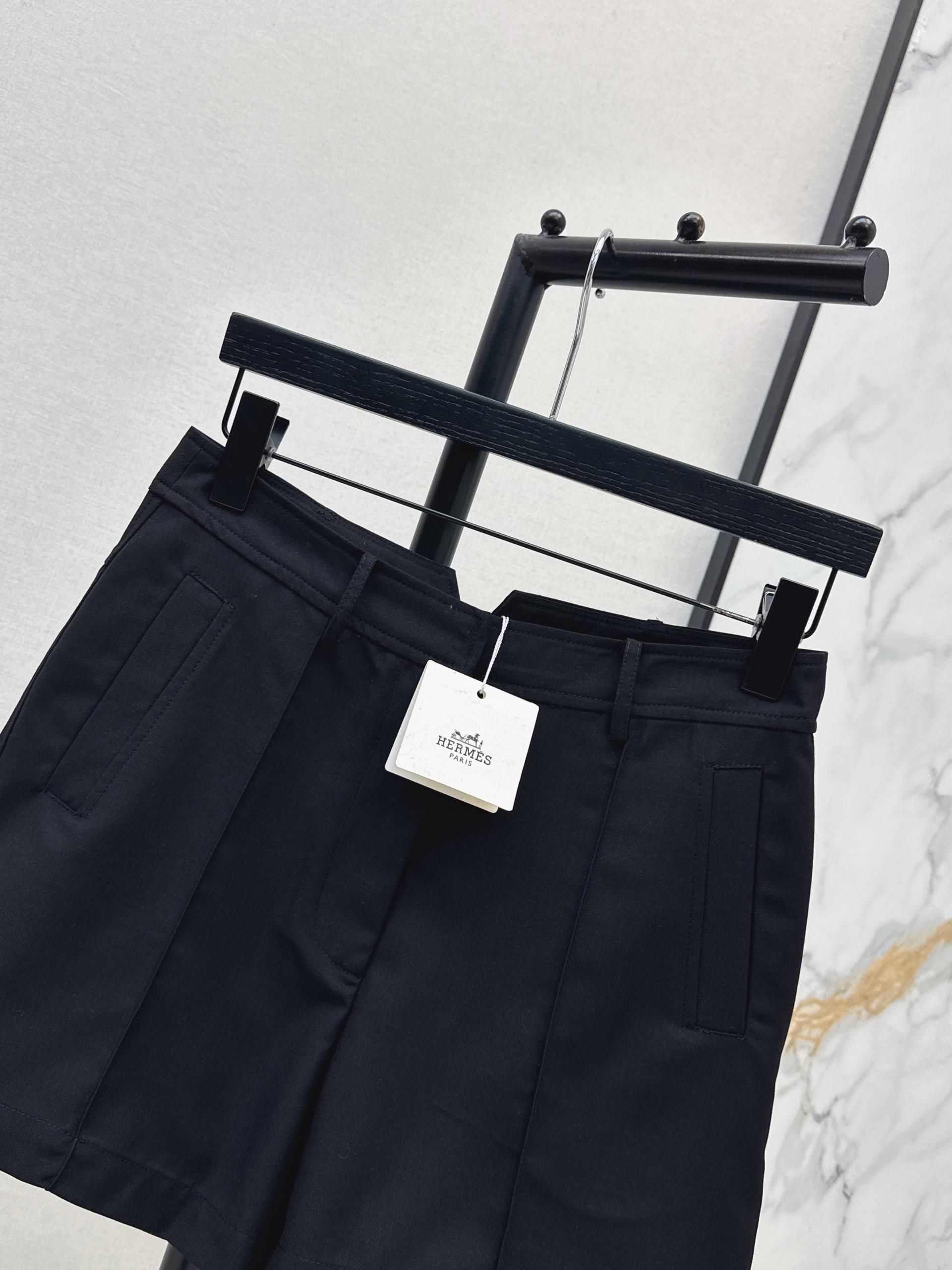 [Hermes] 에르메스 26SS 텍스처드 클래식 숏팬츠 반바지 의류