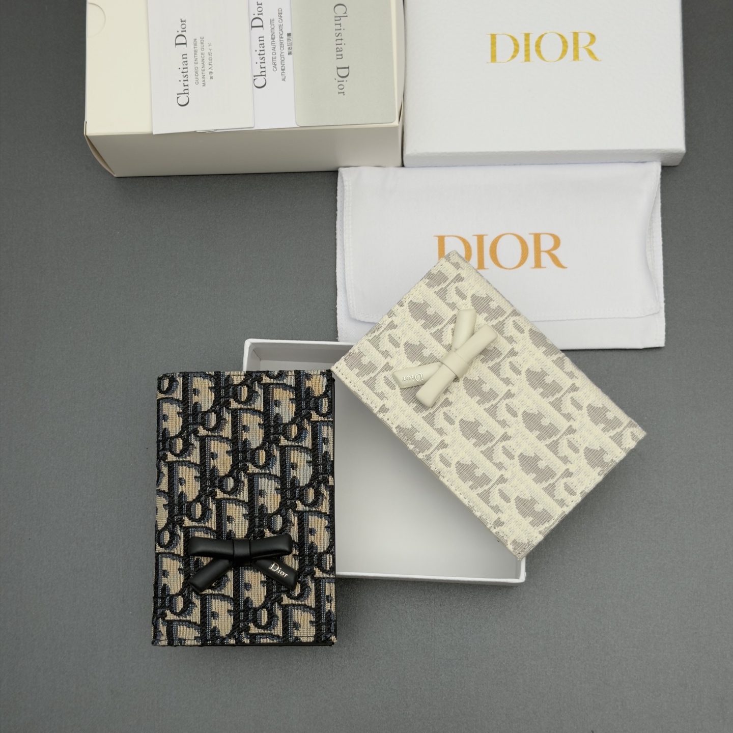 [Dior] 디올 Promenade 프롬나드 오블리크 자카드 패스포트 홀더 지갑